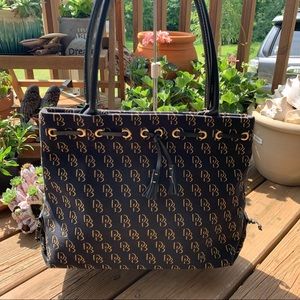 Dooney and Bourke Black Signature Tote